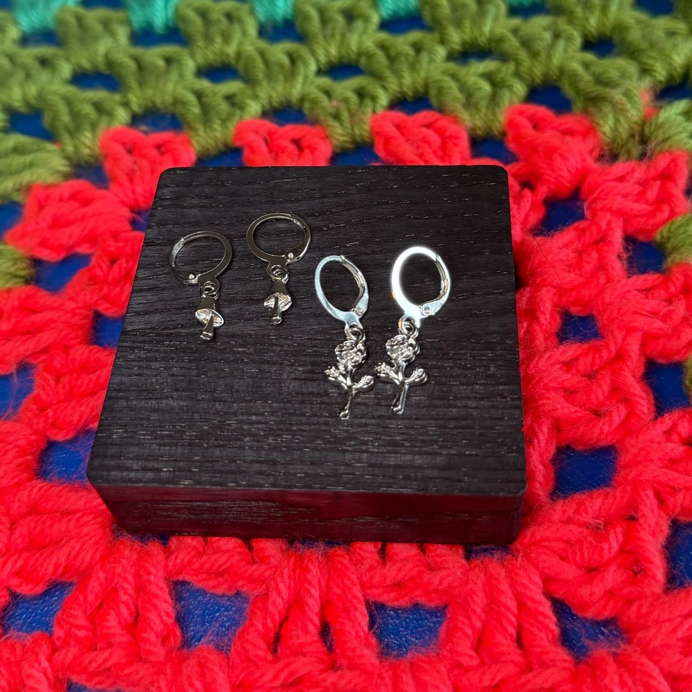 Set Of Mushroom And Flower Dangle Earrings